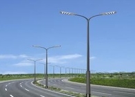 ارتفاع 8M قطب إنارة الشوارع المجلفن الكهربائي مع مصباح LED للإضاءة الخارجية